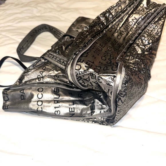 Chanel 31 Rue Cambon Shoulder Bag - Picture 14 of 16